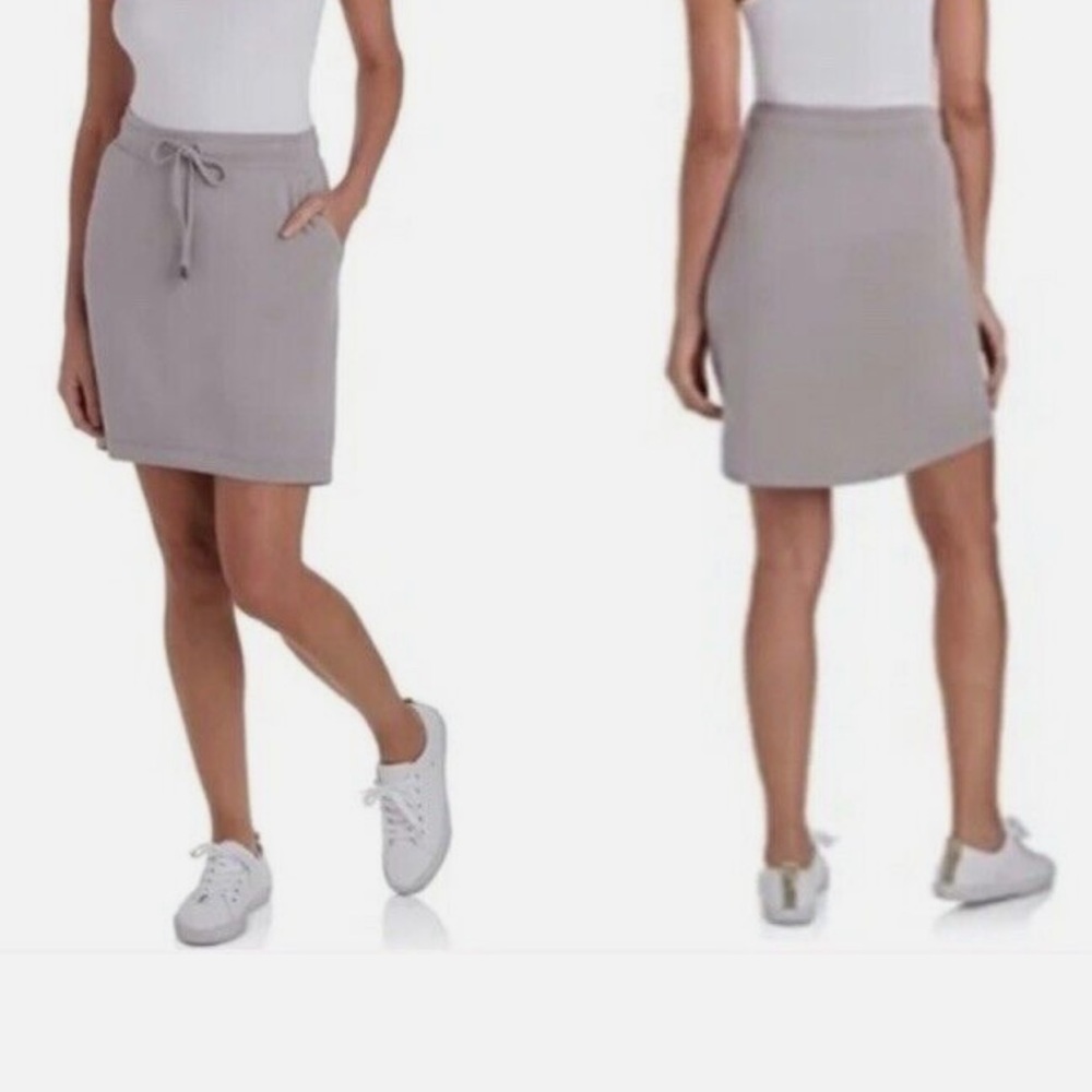 Cable & Gauge sport yummy fabric skirt size XS with pockets in gray NWT